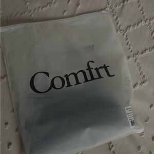 Comfrt Women's Black Joggers